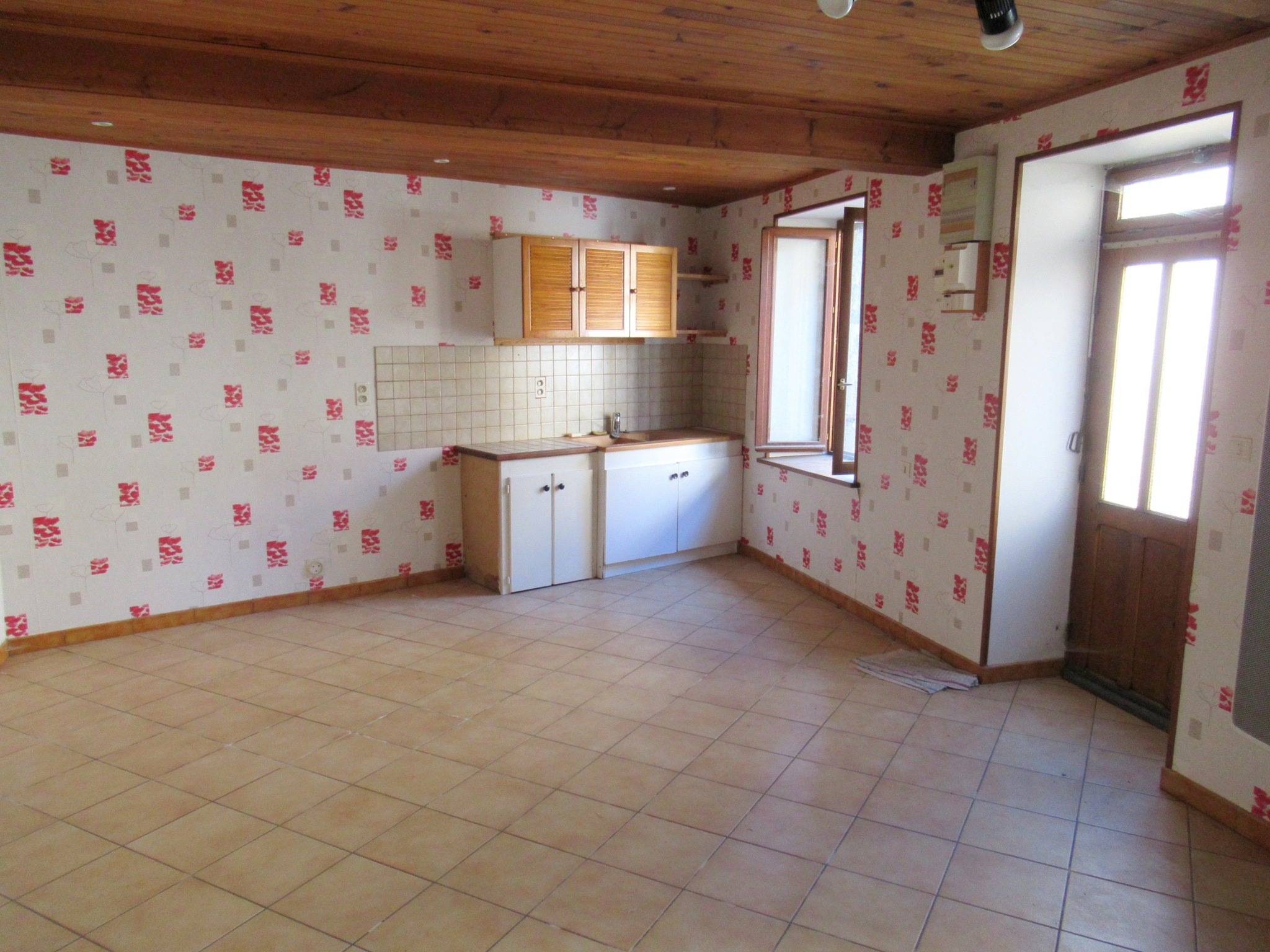 vente Maison de village en pierres Arlim St Laurent